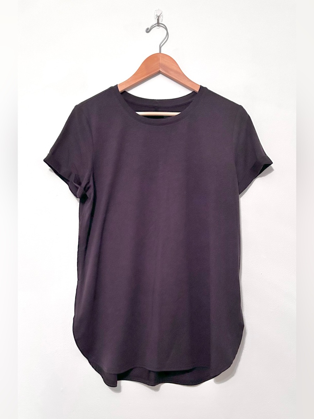 Tek Gear DriTek Black Crewneck Short Rolled Sleeve Relaxed Shirt, Medium